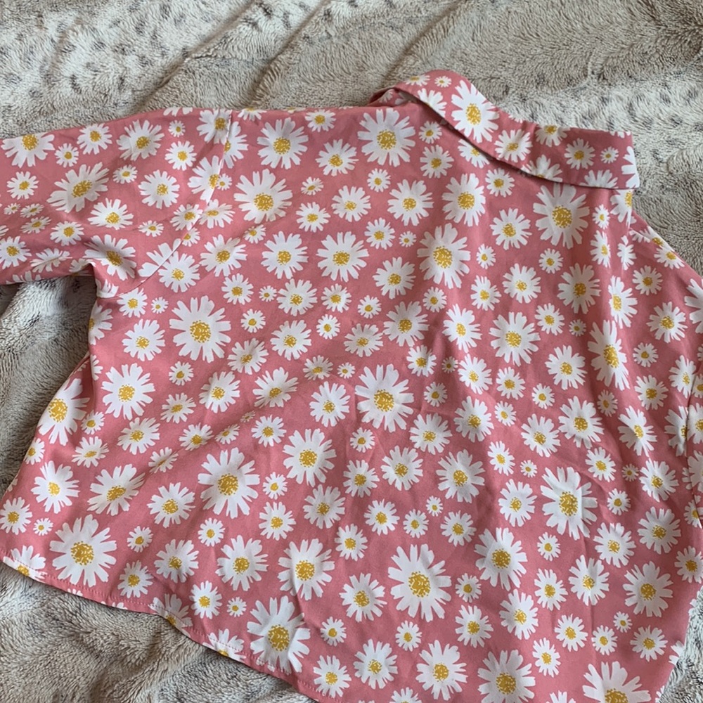 SHEIN Floral Pink Crop Top Button Up Size M - Picture 5 of 5